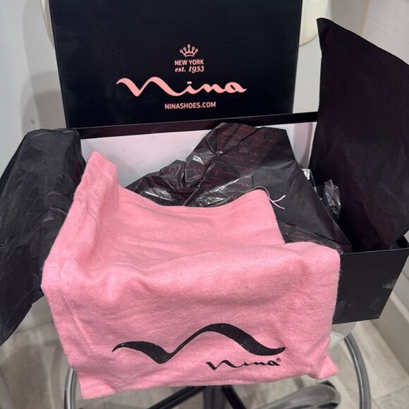 Nina Shoes Black and Silver Slingback Heels - Picture 4 of 4